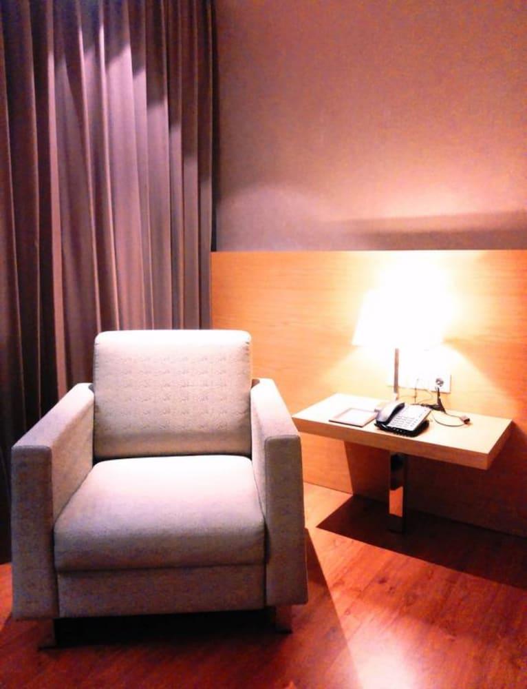 Hotel Santika Premiere Gubeng Surabaya Ngoại thất bức ảnh