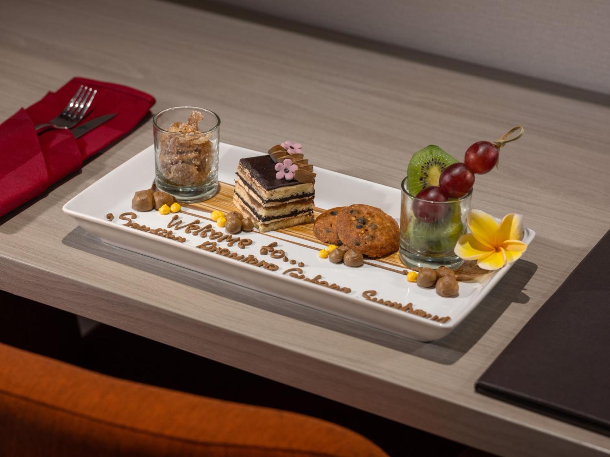 Hotel Santika Premiere Gubeng Surabaya Ngoại thất bức ảnh