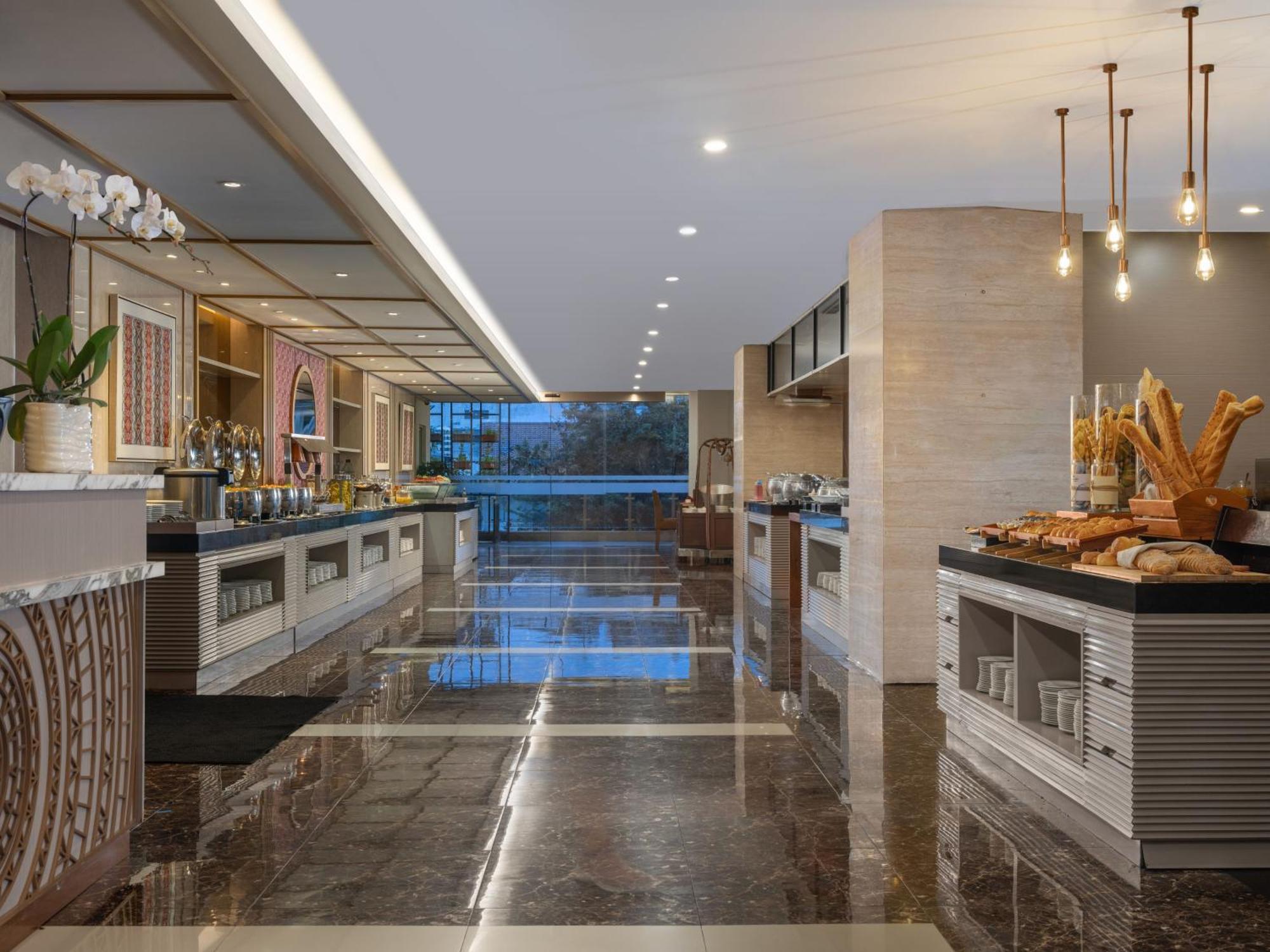 Hotel Santika Premiere Gubeng Surabaya Ngoại thất bức ảnh